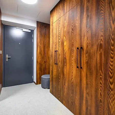 Adm Eurovea Tower Premium * 브라티슬라바